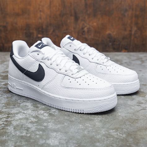 nike air force 1'07.